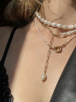 naszyjniki z perłami