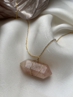 naszyjnik z morganitem - kryształ