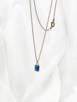 naszyjnik z szafirem