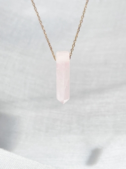 zawieszka ze szlifowanym kwarcem różowym