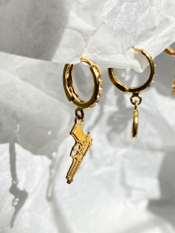 kolczyk z pistoletem na kółku z kryształkami Swarovskiego