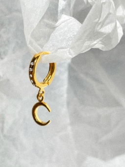 kolczyk z półksiężycem