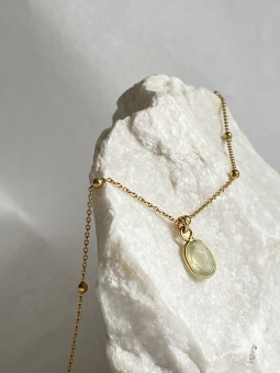 Naszyjnik z Prehnitem w okuciu