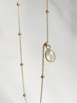 Zawieszka z Prehnitem na łańcuszku z kulkami
